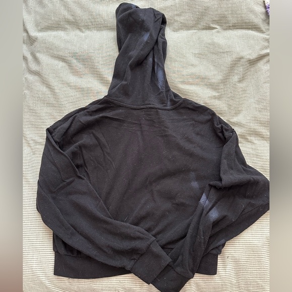 H&M Basic Crop Hoodie - Picture 4 of 4